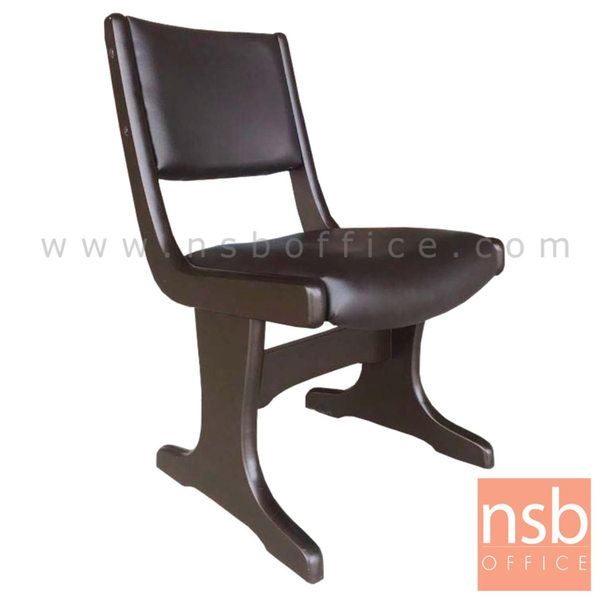 G14A067:เก้าอี้ไม้ยางพาราที่นั่งหุ้มหนังเทียม  42W cm. ขาไม้ตัวที 